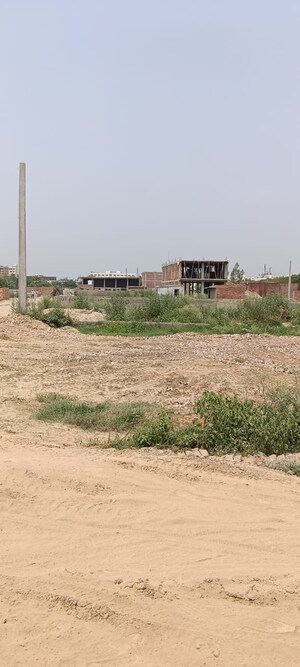  Plot For Sale in Knowledge Park Ii Greater Noida