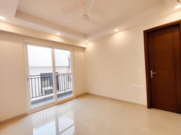 Room in 3 BHK Builder Floor at Ansal Sushant Floors, Sushant Lok ii – for Sale