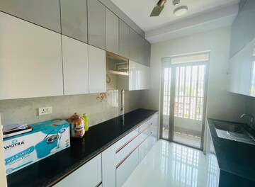 Kitchen in 2 BHK Apartment at Kalpataru Paramount, Kapur Bawdi – for Rent