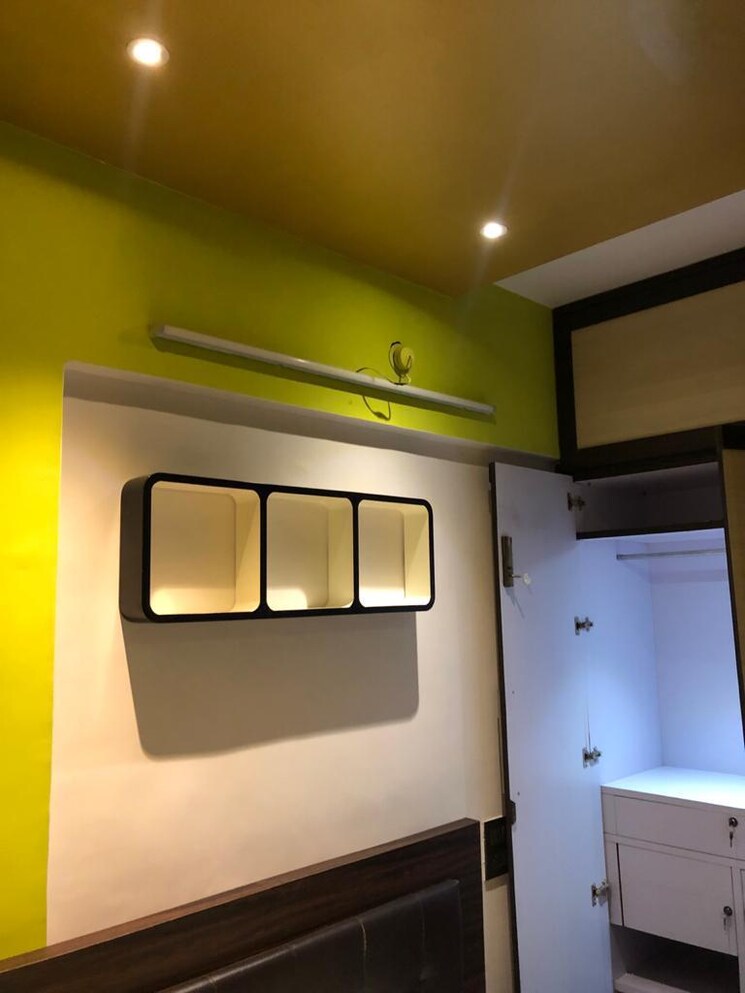 Room, mantri-park 1 Bedroom 600 Sq.Ft. Apartment In Goregaon East Mumbai 8967208