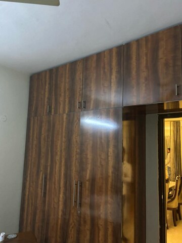 Furnished Amenities in 3 BHK Apartment at Emaar MGF Emerald Hills, Sector 65 – for Rent