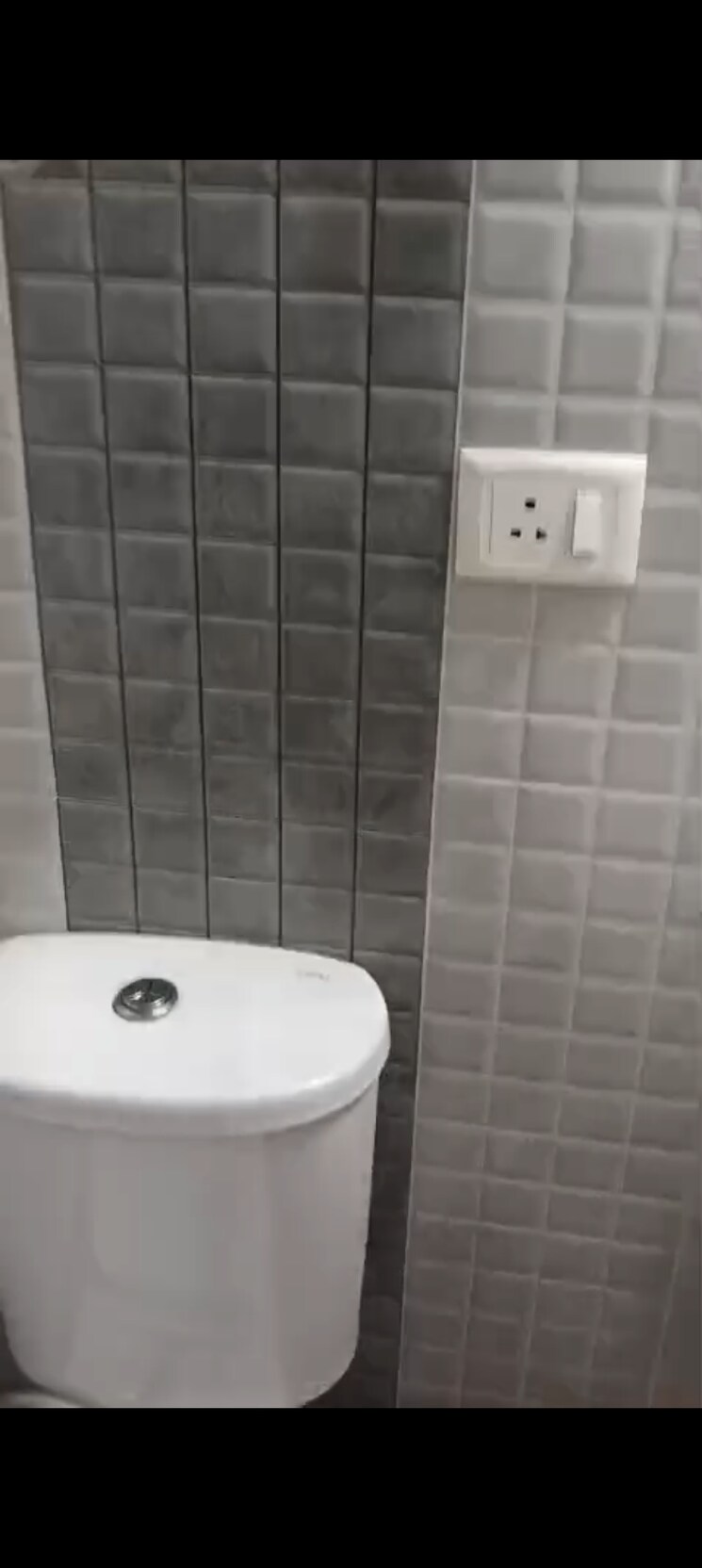 Bathroom, landcraft-golf-links 3 Bedroom 1450 Sq.Ft. Apartment In Pandav Nagar Ghaziabad 8967404