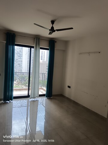 Room in Studio Apartment at Omaxe Hazratganj, Gomti Nagar – for Rent