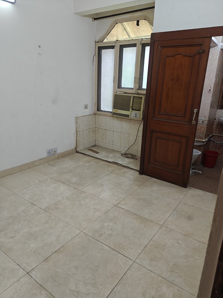 Room, ip extension 2 Bedroom 1000 Sq.Ft. Apartment In Ip Extension Delhi 8967253