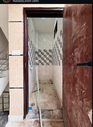 Bathroom in 2.5 BHK Builder Floor at Sector 35 – for Sale