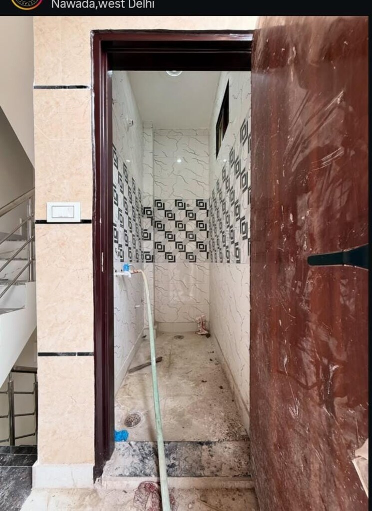 Bathroom, sector 35 2.5 Bedroom 1800 Sq.Ft. Builder Floor In Sector 35 Faridabad 8967267