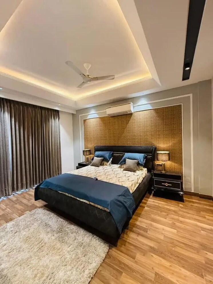 Bedroom, defence colony 3 Bedroom 217 Sq.Yd. Builder Floor In Defence Colony Delhi 8967275