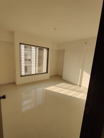 Room in 3 BHK Apartment at Suyog Padmavati Hills, Bavdhan – for Sale