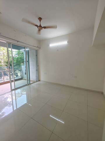 Room in 2 BHK Apartment at L & T Seawoods Residences Phase 1 Part A, Seawoods – for Rent