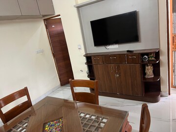 Furnished Amenities in 1 BHK Builder Floor at The Grand, Sector 52 – for Rent