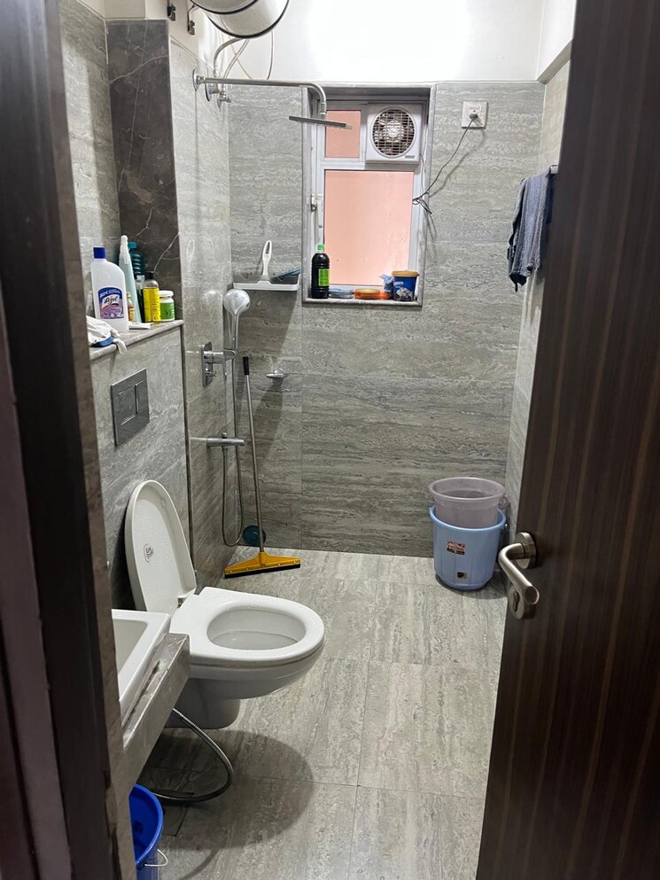 Bathroom, raheja-ridgewood 2 Bedroom 1150 Sq.Ft. Apartment In Goregaon East Mumbai 8967327
