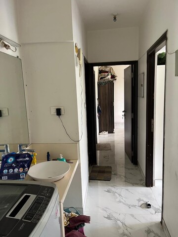 Room in 2 BHK Apartment at Raheja Ridgewood, Goregaon East – for Rent