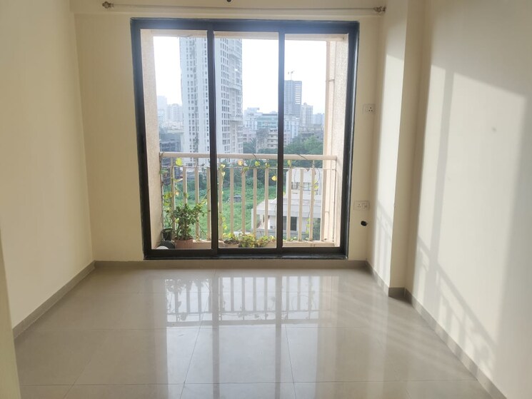 Room, coral-heights 1 Bedroom 450 Sq.Ft. Apartment In Kavesar Thane 8967359