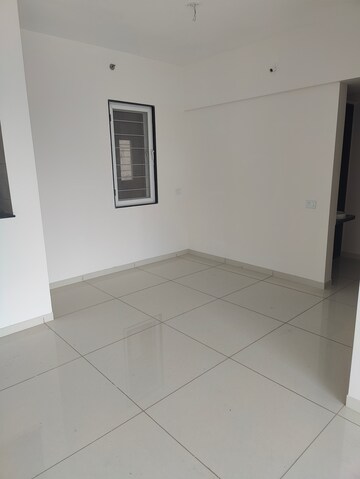 Room in 3 BHK Apartment at Yashwin Orizzonte, Kharadi – for Sale