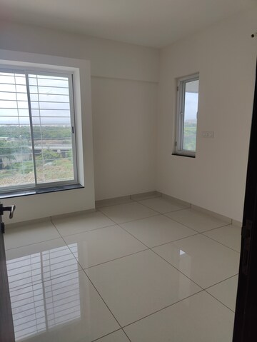 Room in 3 BHK Apartment at Yashwin Orizzonte, Kharadi – for Sale