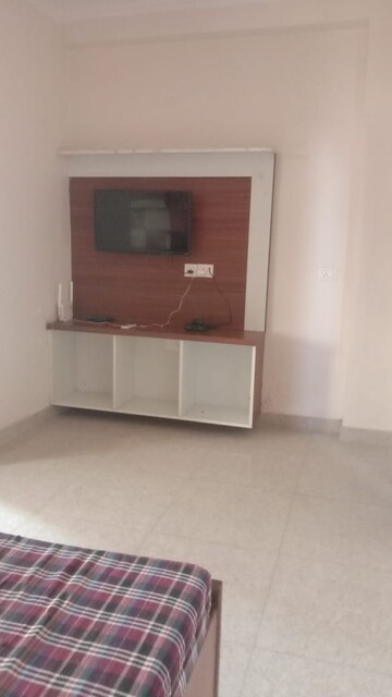Room in 1 BHK Builder Floor at SS Southend Floors, South City 2 – for Rent