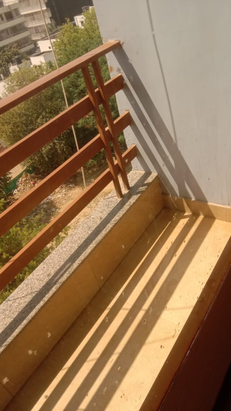 Balcony, ss-southend-floors 1 Bedroom 624 Sq.Ft. Builder Floor In South City 2 Gurgaon 8967354