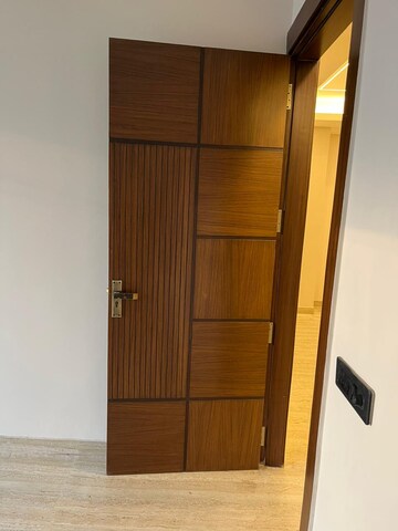 Furnished Amenities in 4 BHK Builder Floor at Ansal Esencia - Amara Villas, Sector 67 – for Rent