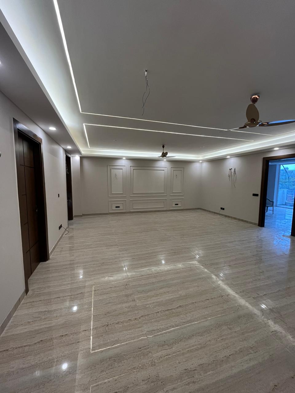 4 BHK + Servant Room 2585 Sq.Ft. Builder Floor in Ansal Esencia - Amara Villas