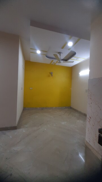 Room in 2 BHK Builder Floor at Hari Nagar – for Sale