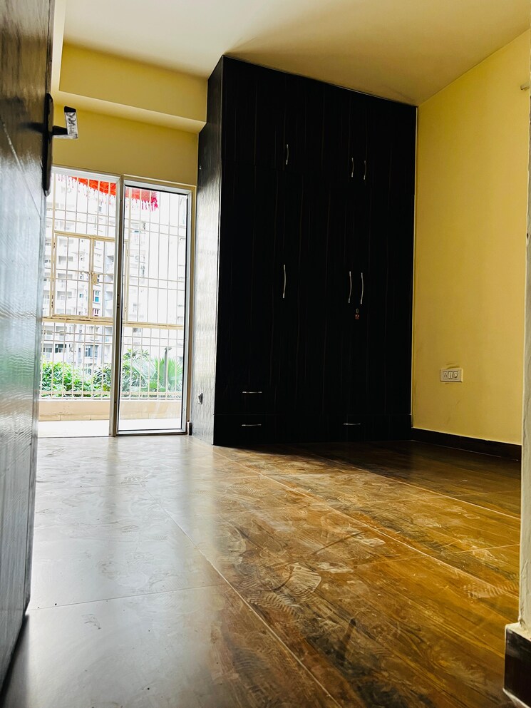 Room, gaur-city-2-14th-avenue 3 Bedroom 740 Sq.Ft. Apartment In Sector 16c Greater Noida Greater Noida 8967356