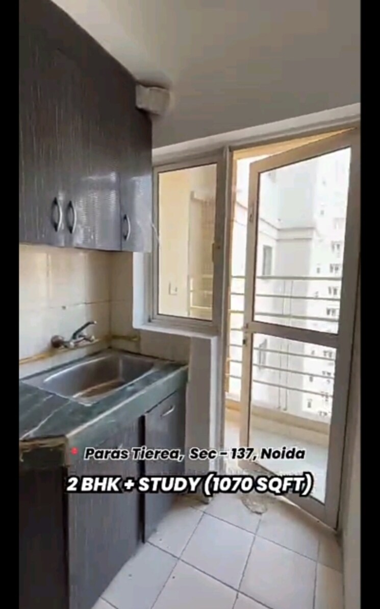 Kitchen, paras-tierea 2 Bedroom 1070 Sq.Ft. Apartment In Sector 137 Noida 8967376