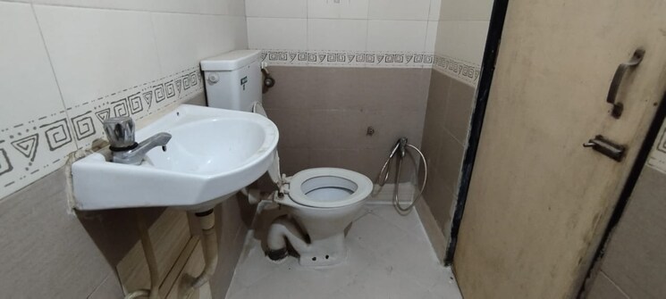Bathroom, harsh-chs-tilak-nagar 3 Bedroom 950 Sq.Ft. Apartment In Tilak Nagar Mumbai 8967391