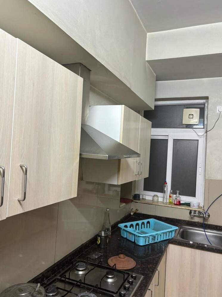 Kitchen, emaar-mgf-emerald-hills 3 Bedroom 1600 Sq.Ft. Apartment In Sector 65 Gurgaon 8967427