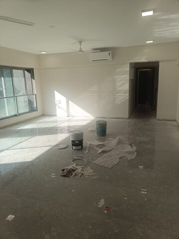 Parking in 4 BHK Apartment at Paradigm Artteza, Santacruz West – for Rent