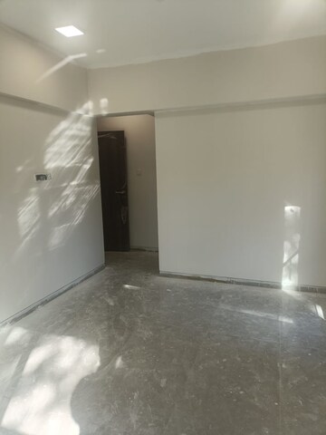 Room in 4 BHK Apartment at Paradigm Artteza, Santacruz West – for Rent