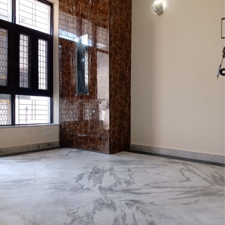 Room, new industrial township 5 2 Bedroom 120 Sq.Yd. Builder Floor In New Industrial Township 5 Faridabad 8967438