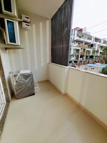 Balcony in 1 BHK Builder Floor at Sector 49 – for Rent
