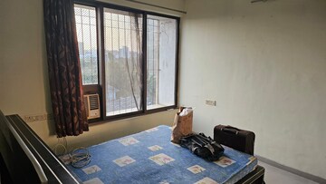 Room in 3 BHK Apartment at Blue Diamond CHS, Chembur – for Rent