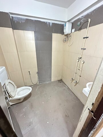 Attached Bathroom in 4 BHK Apartment at Thaltej – for Rent