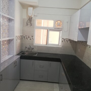 2 BHK Apartment For Rent in Signature Global Orchard Avenue, Sector 93