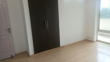Room in 3 BHK Apartment at Bestech Park View City 1, Sector 48 – for Rent