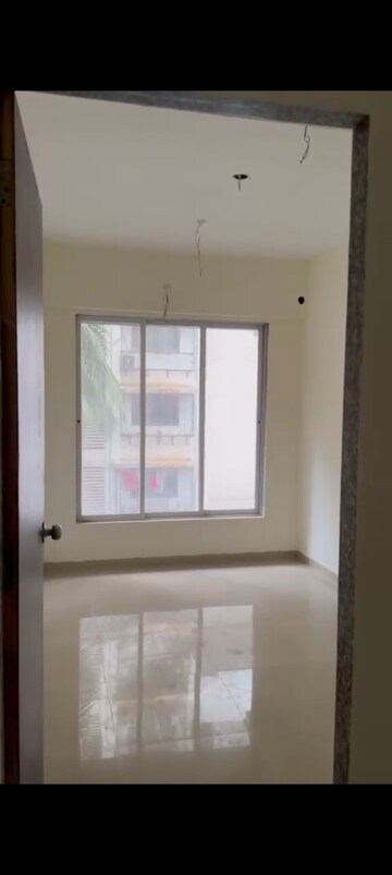 Room in 3 BHK Apartment at Parijat CHS Shell Colony, Chembur – for Rent