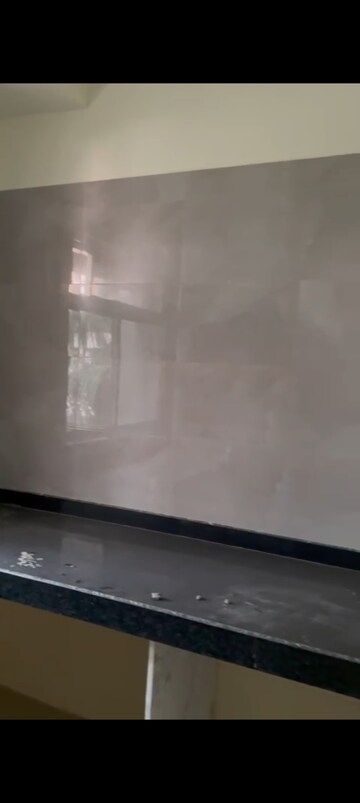 Room in 3 BHK Apartment at Parijat CHS Shell Colony, Chembur – for Rent
