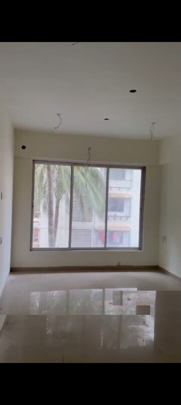 Room in 3 BHK Apartment at Parijat CHS Shell Colony, Chembur – for Rent