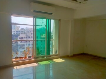 Room in 3 BHK Apartment at Lilian Heights, Bandra West – for Rent