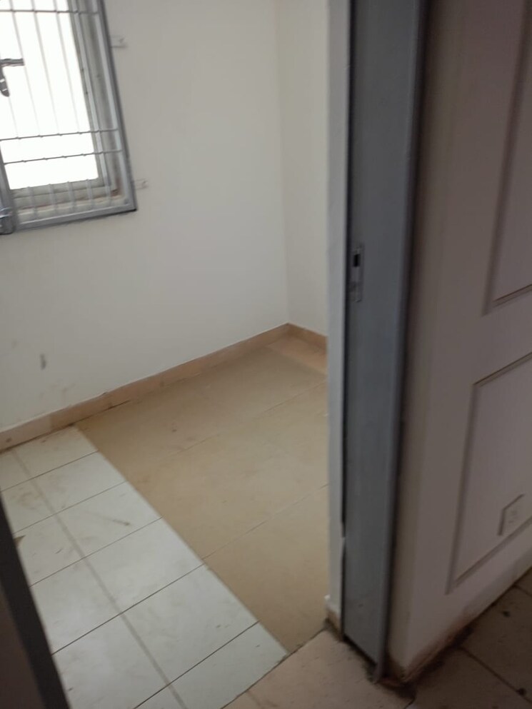 Room, sector 57 2 Bedroom 1000 Sq.Ft. Builder Floor In Sector 57 Gurgaon 8967494