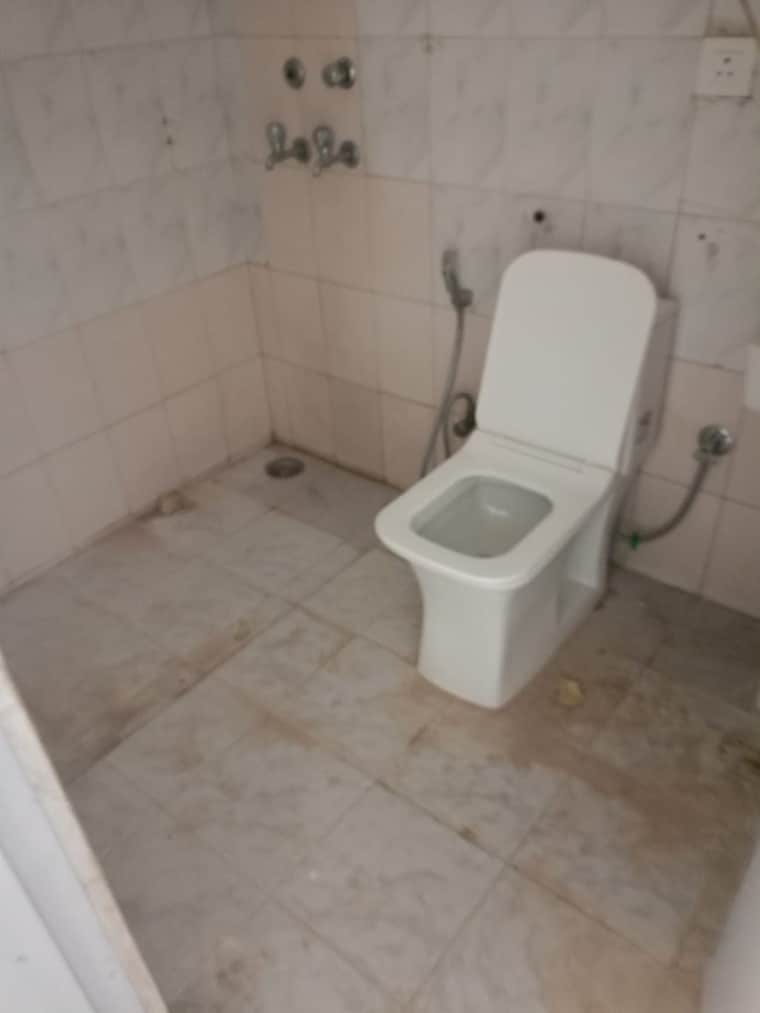 Bathroom, sector 57 2 Bedroom 1000 Sq.Ft. Builder Floor In Sector 57 Gurgaon 8967494