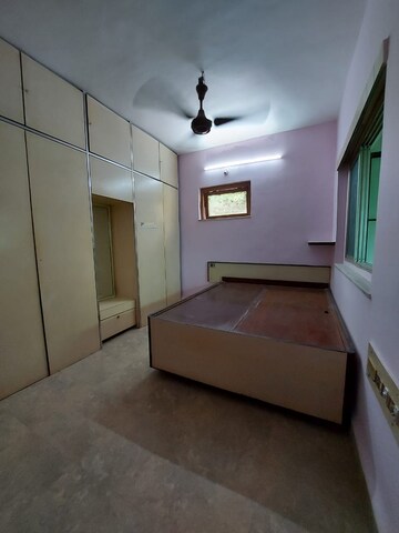 Bathroom in 1.5 BHK Apartment at Matoshree Swaroop Celesta, Vile Parle East – for Rent