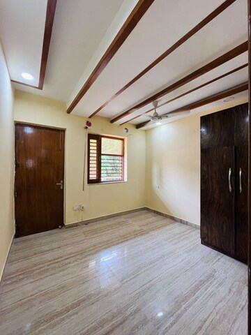 3 BHK Builder Floor For Rent in Green Fields Colony