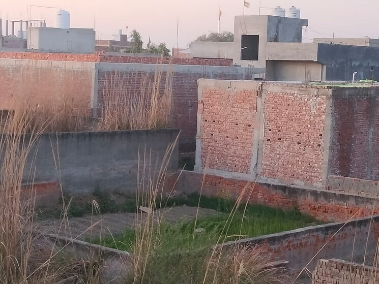 undefined, sector 142  200 Sq.Yd. Plot In Sector 142 Noida 8967523