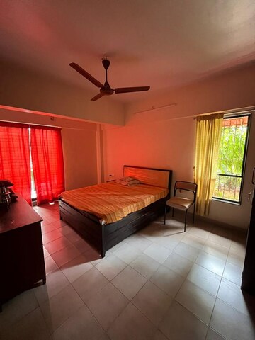 Bedroom in 3.5 BHK Apartment at Hill Garden, Manpada – for Rent