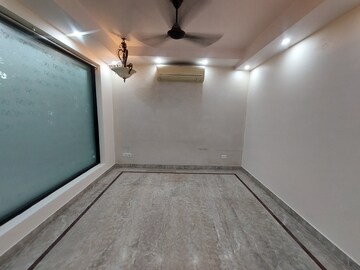Room in 4 BHK Builder Floor at Model Town Phase 2 – for Rent
