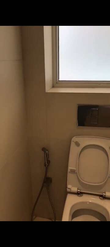 Bathroom in 5 BHK Villa at Juhu – for Sale