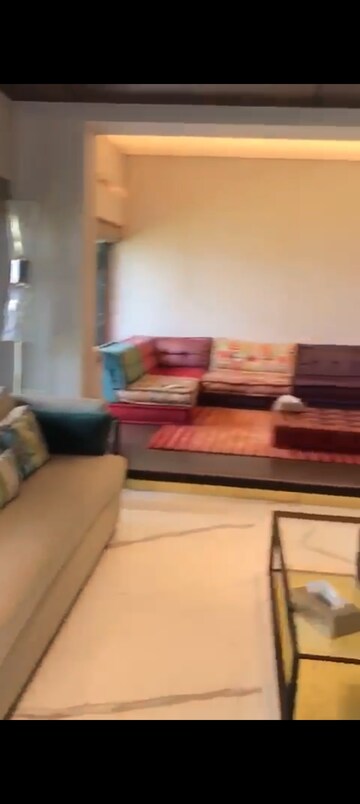 Living Room in 5 BHK Villa at Juhu – for Sale