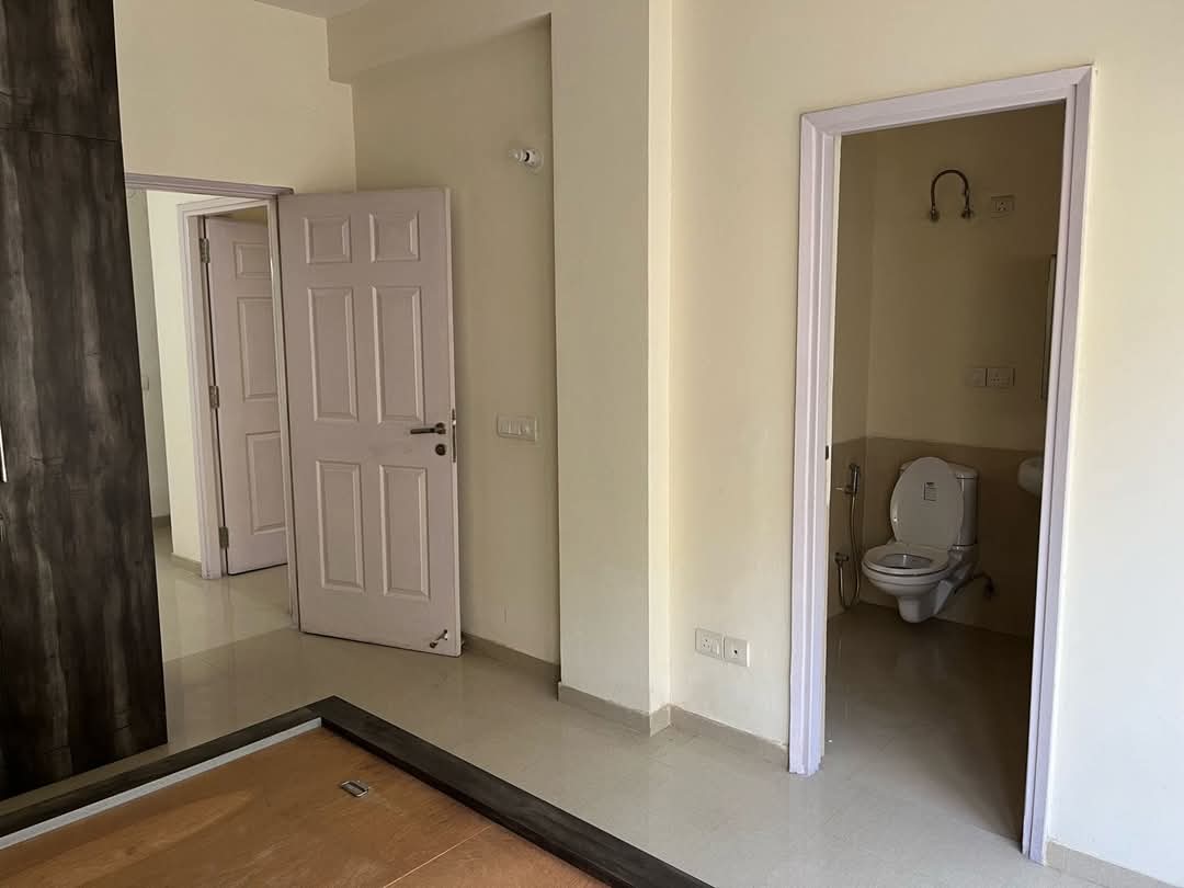 3 BHK + Study Room Apartment For Rent in Emaar Emerald Estate